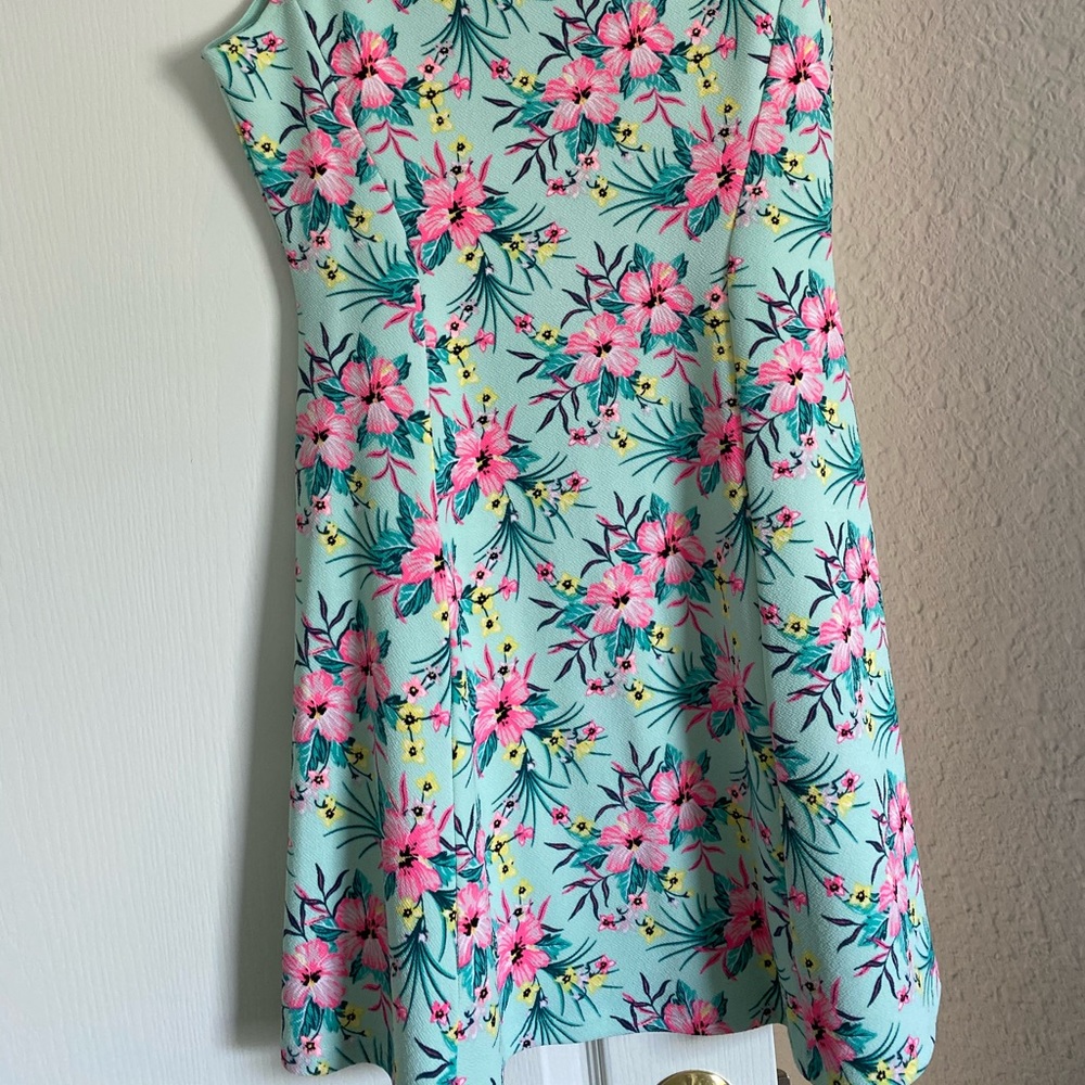 NWT H&M Divided Hawaiian Style Dress Size 14